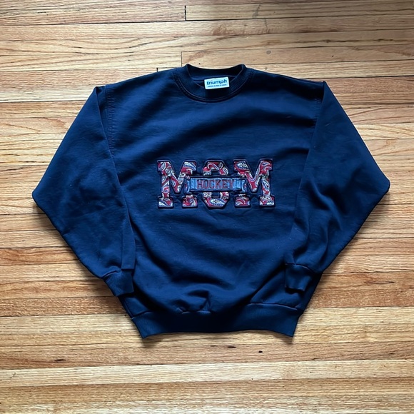 Vintage Hockey Mom Crewneck / Medium / 90s - Picture 2 of 9